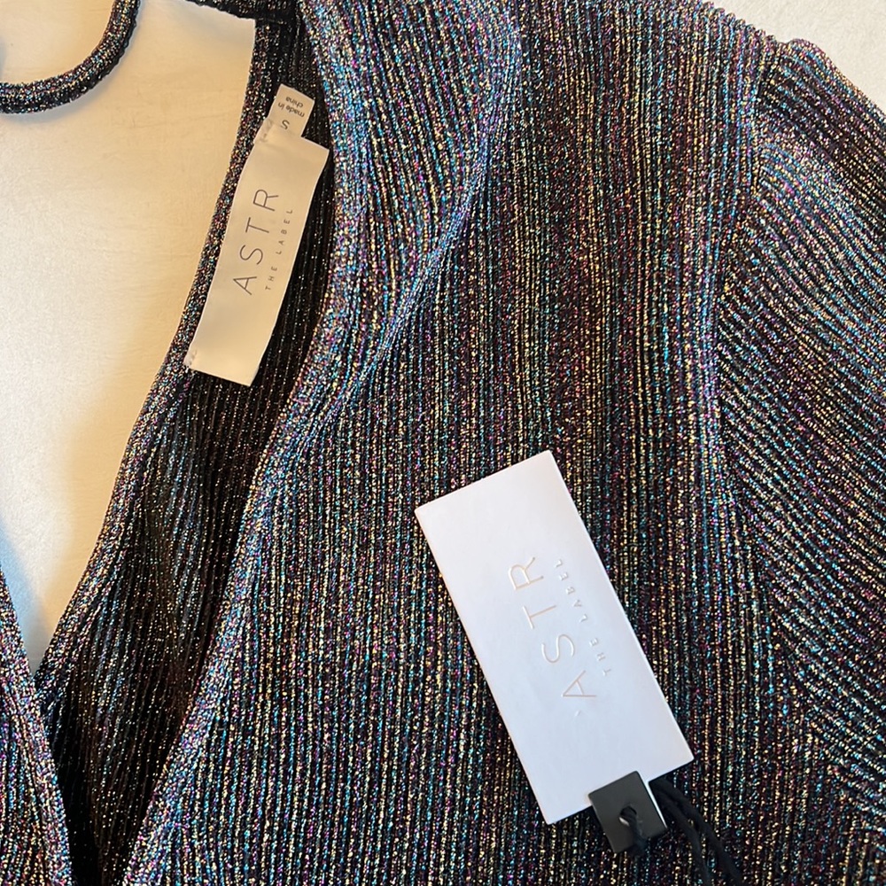 *NWT* ASTR THE LABEL Rainbow Metallic Top - Picture 5 of 7